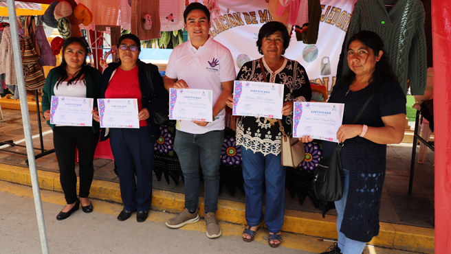 III Feria de Emprendimientos Femeninos T'IQARIQ WARMI