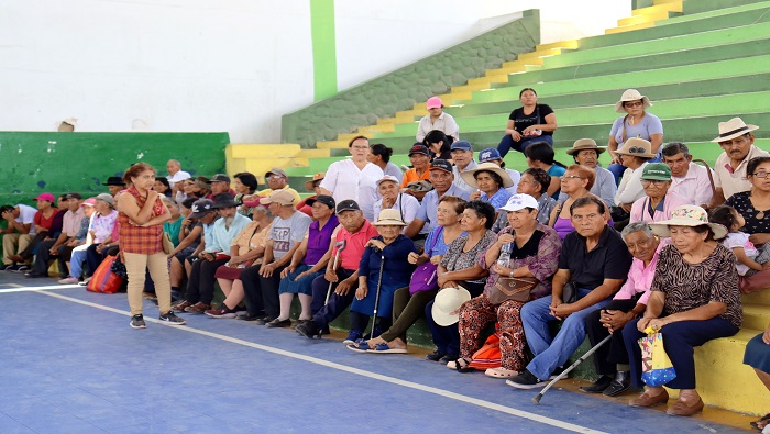 350 Huaralinos fueron beneficiados con la entrega de lentes