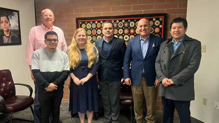 Cónsul general del Perú en Salt Lake sostuvo reunión con representantes de la Asociación Asiática para Refugiados