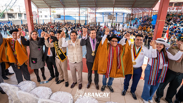 💯✏️📖Compromiso Con La Educación: Alcalde Raúl Peña Y Autoridades Marcan El Inicio Del Buen Año Escolar 2024 En Abancay🧑🎓👩🎓