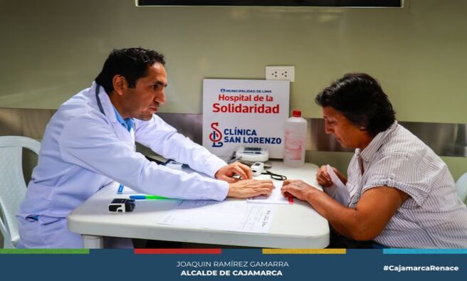 📌La Municipalidad Provincial de Cajamarca en una alianza estratégica con el Solidaridad San Lorenzo Cajamarca, realizaron la primera gran campaña móvil de salud en el distrito de Jesús, beneficiendo a decenas de pobladores de la zona.
✅La subgerencia de salud y la clínica móvil siguen recorriendo toda la provincia para llevar atención médica gratuita en las especialidad de Medicina General, Obstetricia y Odontología. Ademas, por parte del hospital de la Solidaridad tuvimos los servicios de Cardiología, Cirugía General, Laboratorio, Rayos X,Optometría, Masoterapia, Podología y Farmacia.