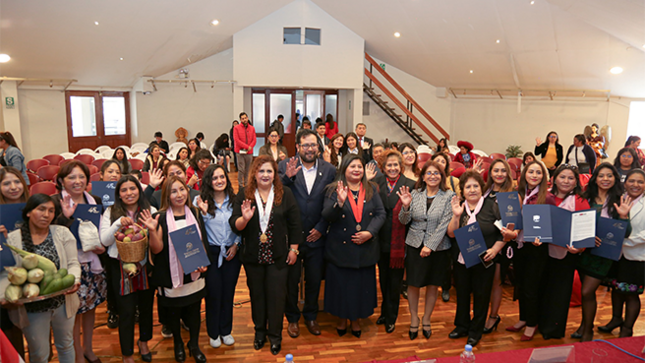 Presidenta de la Corte de Cusco destaca en ponencia la igualdad de género y la implementación del Sistema Especializado de Justicia