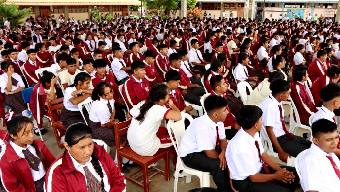 GORE entregará mobiliario escolar a 272 colegios del Alto Piura