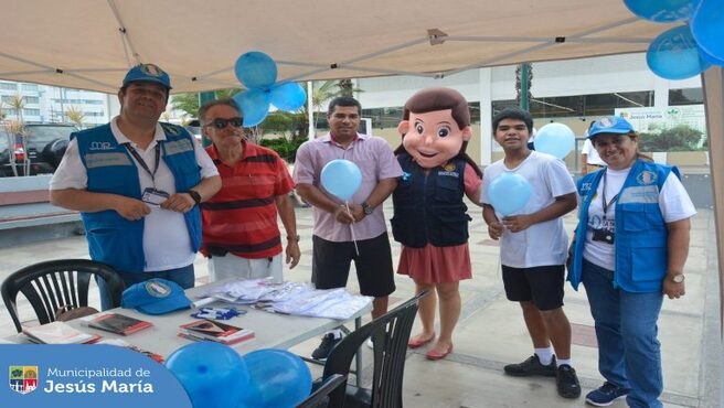 Se realizó la Feria Informativa sobre la Prevención de la Trata de Personas en la Plazuela del Conjunto Residencial San Felipe. En esta actividad se brindó a los vecinos información sobre este terrible delito así como los pasos a seguir para realizar una denuncia.