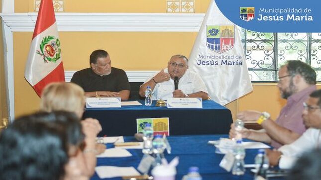 Con la transparencia que nos caracteriza, transmitimos las sesiones del Concejo Municipal en vivo. Nuestro alcalde Jesús Gálvez Olivares, en coordinación con los regidores realizan acuerdos para el bienestar de todos los jesusmarianos. 🙌🏼
➡️ Conoce el detalle de nuestras Sesiones:
Concejo Municipal N°3: https://bit.ly/48omFw1
Concejo Municipal Nº4: https://bit.ly/49MO5wI