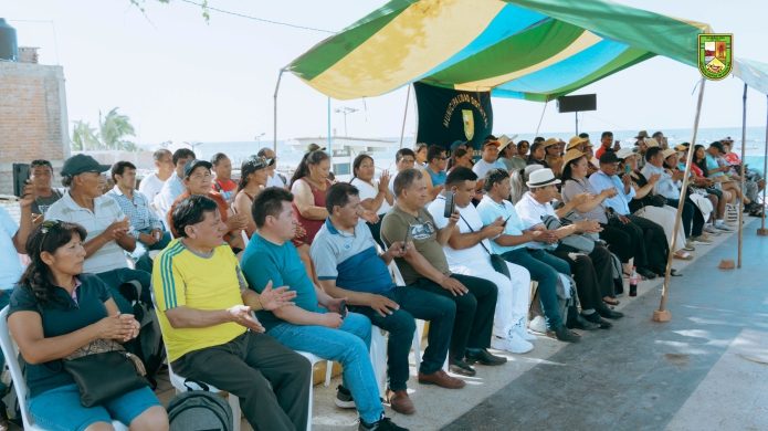 Foto Alcaldes y regidores del sur de Perú visitan Canoas de Punta Sal