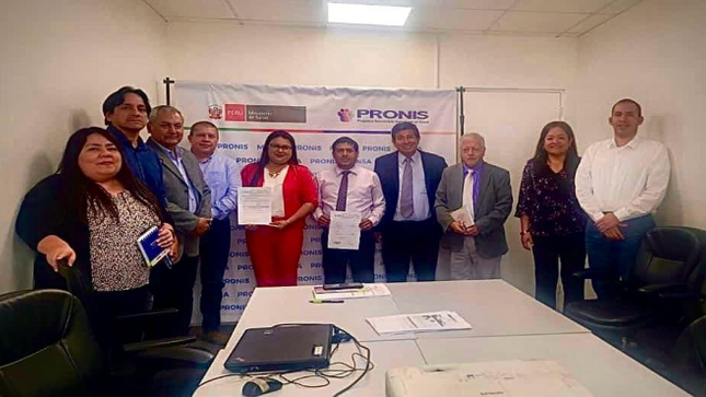 DIRECTOR REGIONAL DE SALUD SE REUNE CON EQUIPO DE PRONIS PARA SOLICITAR SITUACIÓN ACTUAL DE LA CONSTRUCCIÓN DE LOS HOSPITALES DE HUARMEY Y HUARI 