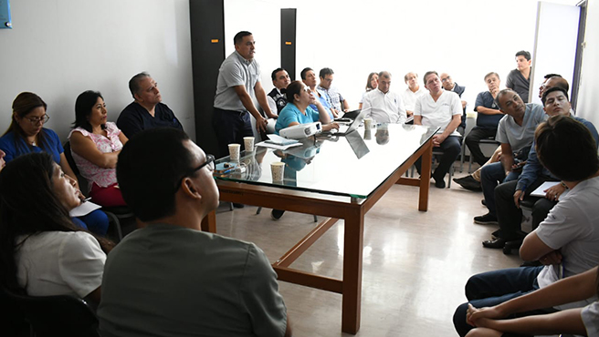 Se Realiza Mesa de Trabajo para Fortalecer el Servicio en el Hospital Regional Lambayeque