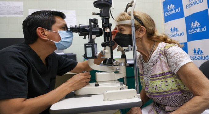 EsSalud alerta: glaucoma es principal causa de ceguera irreversible
