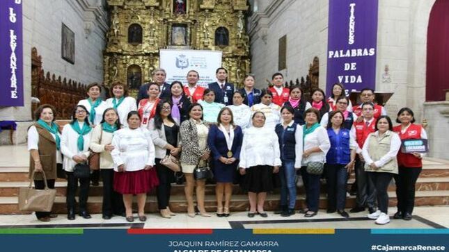 📌En el marco del Día Internacional de la Mujer, realizamos diferentes actividades en honor a la lucha y la contribución de las mujeres en la sociedad. 
🙏La jornada comenzó con una emotiva misa ofrecida por la Instancia Provincial de Concertación, donde se elevó una oración por el bienestar de cada mujer en el mundo. Posteriormente, se llevó a cabo un recorrido por las principales calles de la ciudad, culminando en la plazuela Amalia Puga, donde se celebró una ceremonia simbólica para conmemorar la lucha de las mujeres por su participación y desarrollo integral en la sociedad, en igualdad de condiciones.
🗣El gerente de Desarrollo Social, Oscar Vásquez anunció el cierre de la semana de actividades organizadas por la Instancia Provincial de Concertación, enfocadas en crear conciencia sobre la importancia de la mujer en el desarrollo económico de la provincia y la región. Además, reafirmó el respaldo absoluto del alcalde Joaquín Ramírez y el Concejo Municipal provincial a todas las iniciativas destinadas a fortalecer el empoderamiento de la mujer cajamarquina. 
👉Agradecimiento especial a: Renace Mujer y Familia, La Comisaría de La Familia, CEDIF, Centro de Salud Mental Comunitario, Aldeas Infantiles SOS, La RIS, Ministerio Público, Consejo Provincial de la Juventud, DEMUNNA Encañada, Red de Promoción de La Mujer, Defensoría del pueblo, Familia Sana, Programa Vaso de Leche PVL, UDAVID, Colegio de psicólogos, RENIEC y Newmont ALAC.