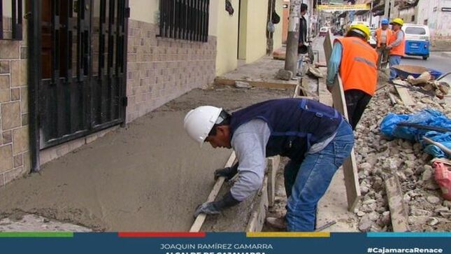 📌La subgerencia de Mantenimiento y Gestión de Caminos viene realizando la construcción y mantenimiento de veredas en el jirón José Gálvez cuadra 5 - sector San Pedro, mejorando la transitabilidad y calidad de vida de todos los vecinos de esta zona. 