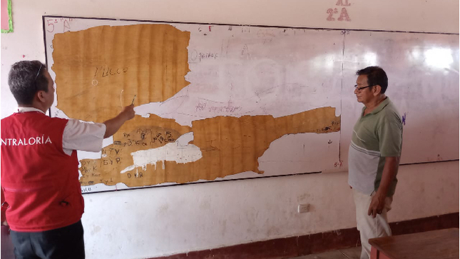 En el marco del Operativo Nacional “Buen Inicio del Año Escolar 2024”, la Contraloría General de la República supervisó 32 Instituciones Educativas Públicas (IIEE) de la región Loreto, de las cuales 17 presentan deficiencias en infraestructura pues requieren de la sustitución de paredes y techos de aulas, lo que constituye un riesgo para la integridad física de los estudiantes y docentes durante el desarrollo de clases. 
