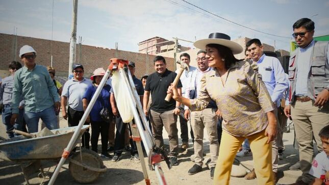 Gobernadora Rosa Vásquez inicia construcción de pistas y veredas en C.P. “Nuevo Progreso” - Barranca