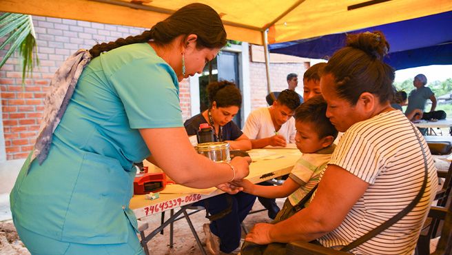 Pucallpa: población afectada por fuentes inundaciones recibe asistencia técnica en salud y prevención de enfermedades