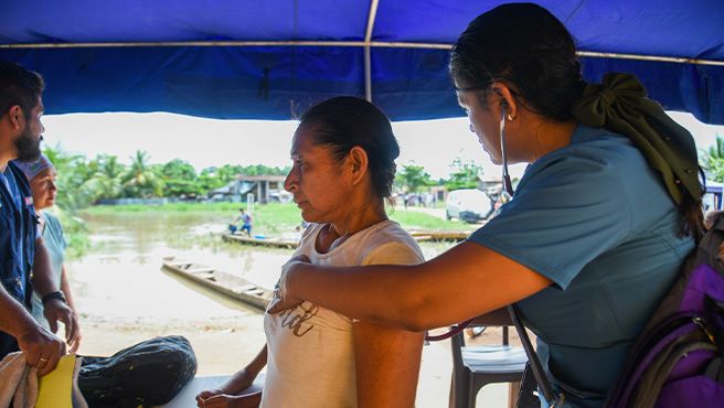Pucallpa: población afectada por fuentes inundaciones recibe asistencia técnica en salud y prevención de enfermedades
