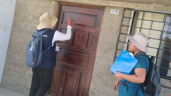 19 Brigadas hacen barrido casa por casa ante casos confirmados de dengue en el anexo de 15 de Enero - Chilca