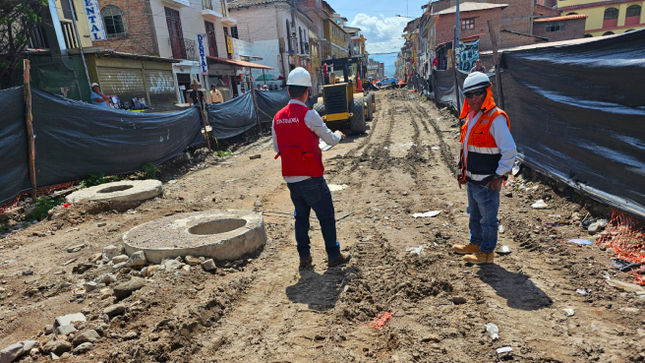 La Contraloría General de la República alertó a la Municipalidad Provincial de Huamanga sobre una  posible paralización a la obra de mejoramiento y rehabilitación de la Av. Mariscal, del distrito de Ayacucho, provincia de Huamanga.