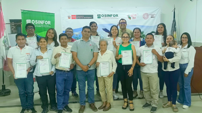 Taller de normativa forestal en Iquitos - foto grupal