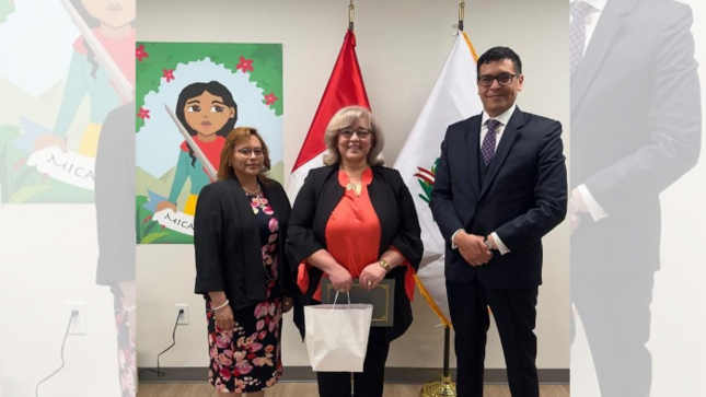 Consulado General del Perú en Phoenix reconoce a connacional por el Día Internacional de la Mujer