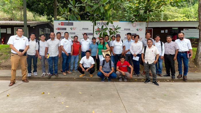 fotografia de alcaldes y director ejecutivo