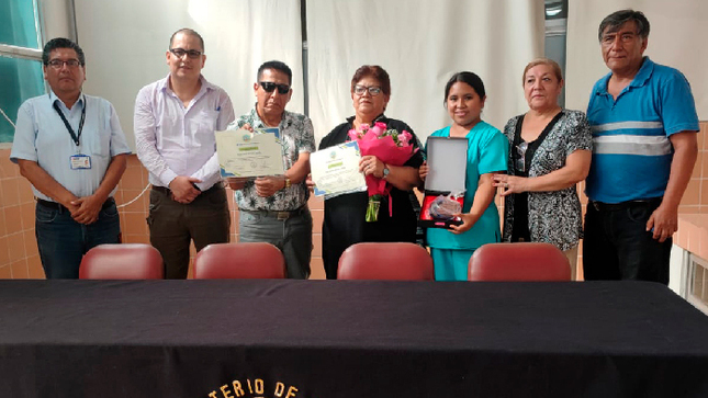 RECONOCIMIENTO LABORAL: Ana Aguirre, Víctor Simeón, Celino Estrada