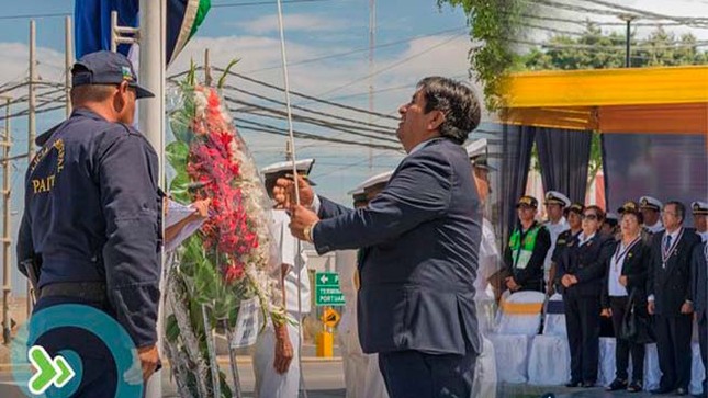 La marina peruana conmemora al héroe del milenio durante el viaje de instrucción al litoral 2024