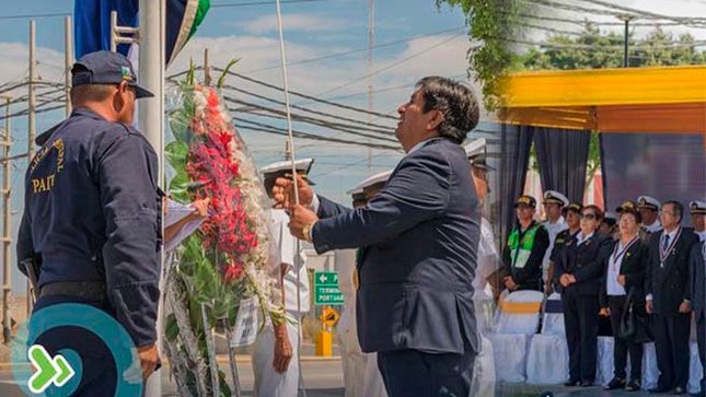 La marina peruana conmemora al héroe del milenio durante el viaje de instrucción al litoral 2024