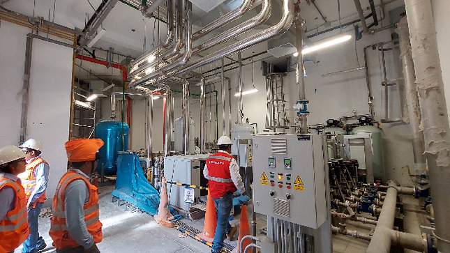 La Contraloría General advirtió al Programa Nacional de Inversiones en Salud (Pronis), órgano ejecutor del Ministerio de Salud, sobre el incumplimiento de plazos para la adquisición e implementación del equipamiento médico previsto para la obra del nuevo hospital de Huarmey, hecho que genera retrasos en la ejecución del proyecto de inversión y afecta la entrega y puesta en servicio de la infraestructura.