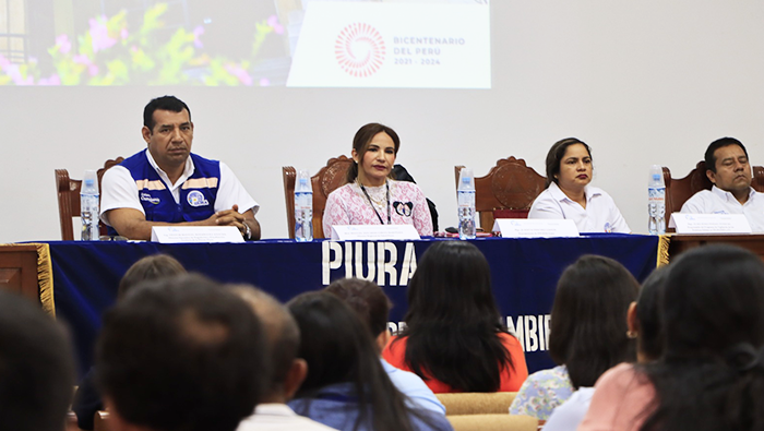 La Dirección Regional de Salud Piura (Diresa) a través de la Dirección de Regulación y Fiscalización Sanitaria brindaron una asistencia técnica a los responsables de Salud Ambiental de la Subregión de Salud Piura – Sechura para el fortalecimiento y manejo de residuos sólidos en los establecimientos de salud, cementerios y crematorios; en el marco de la normativa vigente del cumplimiento de las metas del Plan Operativo Institucional (POI).