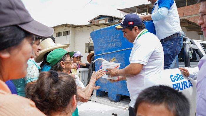 Gobernador inicia proyecto de electrificación en beneficio de 3 mil pobladores de Santo Domingo