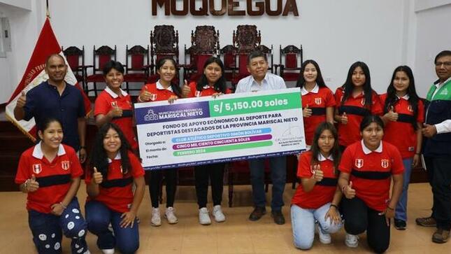 Moquegua está a punto de hacer historia. Nuestra delegación de damas Sub 16 del Club Atlético Deportivo Simón Bolívar disputará el campeonato nacional del Torneo Evolución Conmebol Femenino 2024, que se realizará en Huacho (Lima) entre el 29 de febrero y 1 de marzo.