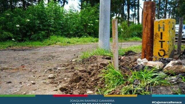 📌La Municipalidad Provincial de Cajamarca, a través de la gerencia de Desarrollo Territorial y Urbano y la Autoridad Nacional del Agua (ANA), continúan con los trabajos de monumentación de hitos de concreto para la delimitación de la faja marginal del río Mashcón en el caserío de Bella Unión. 
👉La Ley N° 29338, Ley de Recursos Hídricos, establece que, en los terrenos aledaños a los cauces naturales o artificiales, se mantiene una faja marginal de terreno necesaria para la protección, el uso primario del agua, el libre tránsito, la pesca, caminos de vigilancia u otros servicios, siendo la faja marginal un bien de dominio público teniendo la condición de inalienable e imprescriptible. 