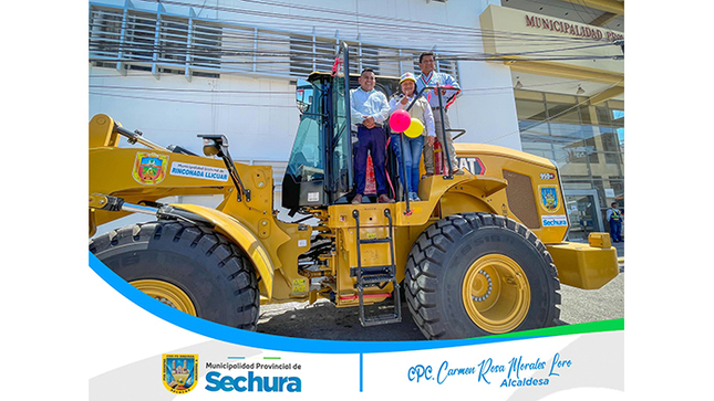 Alcaldesa entrega cargador frontal a municipalidad de Rinconada Llicuar