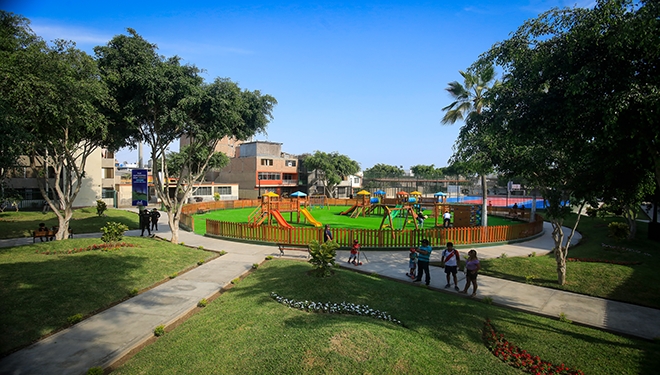 Juegos recreativos para niños y abundantes áreas verdes