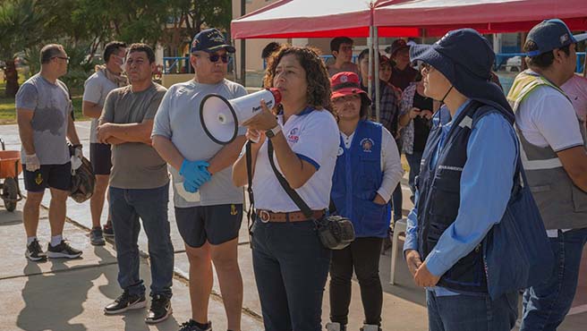 Éxito en la campaña de limpieza en playa el toril: retiran media tonelada de residuos