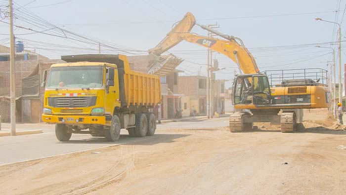 Con el objetivo de mejorar la transitabilidad del transporte en el distrito de Huarmey.