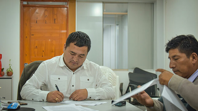 Firma de convenio para la gestión de proyectos de irrigación en el distrito de Huambalpa, perteneciente a la provincia Vilcas Huamán