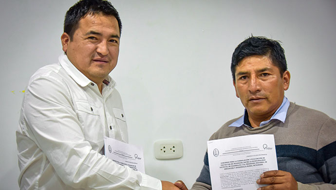 Firma de convenio para la gestión de proyectos de irrigación en el distrito de Huambalpa, perteneciente a la provincia Vilcas Huamán
