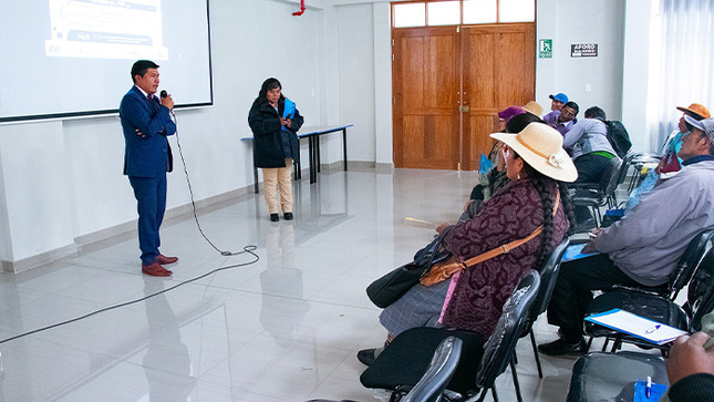 Emsapuno S.A. impulsa la concientización sobre la preservación del agua potable mediante capacitación a usuarios nuevo