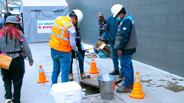 Personal técnico del Equipo Funcional de Valores Máximos Admisibles de Emsapuno S.A., ejecuta intervenciones inopinadas a usuarios no domésticos. 