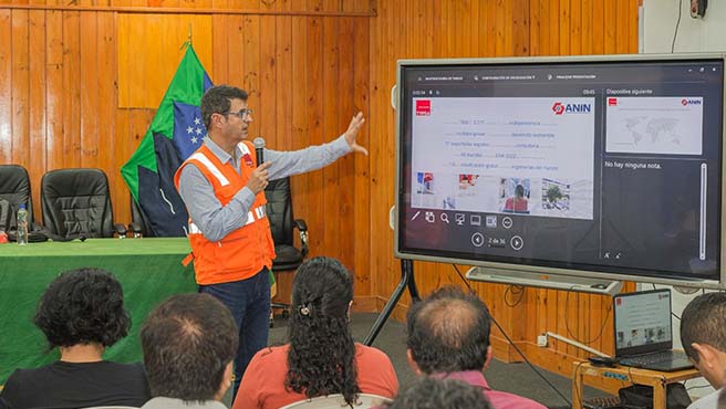 Reunión informativa sobre proyecto de mejoramiento del servicio de drenaje pluvial en Paita