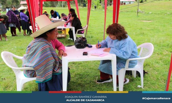 📌La subgerencia de Salud y la Clínica Móvil se trasladaron al centro poblado La Ramada donde se realizó una campaña médica gratuita.
✅En dicho centro poblado los colaboradores de la Clínica Móvil brindaron atención en medicina general, triaje, descarte de hepatitis B, obstreticia, odontología (fluorizacion) además de entrega gratuita de medicamentos y charlas preventivas en violencia familiar en psicología.
✅Luego de un arduo trabajo y con la alegría de brindar servicio a más de 300 pobladores de este sector de Cajamarca, concluimos la campaña médica y con el compromiso de seguir trabajando por la salud de más cajamarquinos.