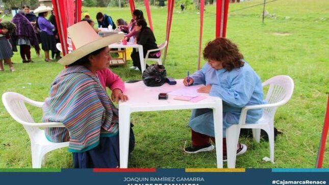 📌La subgerencia de Salud y la Clínica Móvil se trasladaron al centro poblado La Ramada donde se realizó una campaña médica gratuita. 
✅En dicho centro poblado los colaboradores de la Clínica Móvil brindaron atención en medicina general, triaje,  descarte de hepatitis B,  obstreticia, odontología (fluorizacion) además de entrega gratuita de medicamentos y charlas preventivas en violencia familiar en psicología.
✅Luego de un arduo trabajo y con la alegría de brindar servicio a más  de 300 pobladores de este sector de Cajamarca, concluimos la campaña médica y con el compromiso de seguir trabajando por la salud de más cajamarquinos.