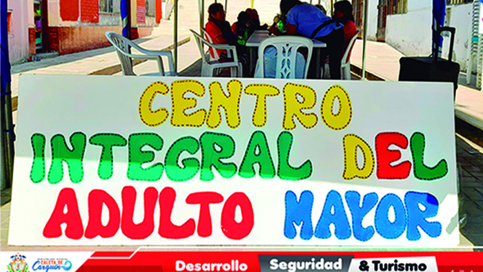 Municipalidad Caleta de Carquín impulsa talleres para los integrantes del CIAM
Con el objetivo de mejorar la calidad de vida de los adultos mayores, la Municipalidad Distrital Caleta de Carquín, a través de la Subgerencia de Desarrollo Social, inició con los talleres de manualidades dirigido a los integrantes del Centro Integral de Atención al Adulto Mayor (CIAM).
En esta oportunidad, se inició con los talleres de manualidades en cuero y marroquí. De esta forma, la Municipalidad Distrital Caleta de Carquín busca el bienestar de las personas de la tercera edad, al ofrecerle actividades y talleres que los motive a socializarse entre ellos, incluso a mejorar su salud física y mental.
Oficina de Relaciones Públicas e Imagen Institucional.
Caleta de Carquín, 20 de marzo de 2024.