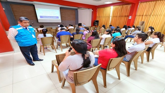 EsSalud Tumbes intensifica estrategias en la lucha contra el dengue
