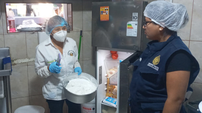 Operativo en coordinación con la Fiscalía de Prevención del Delito motivó la clausura de dos panaderías ubicadas en la Av. Villarán por razones sanitarias.