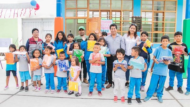 Cumpliendo con el compromiso de trabajar por la salud, la educación y por el deporte en beneficio de la población huarmeyana.