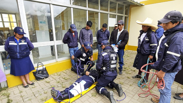 Imagen de la capacitación con los miembros de EMED y SAMU a los usuarios