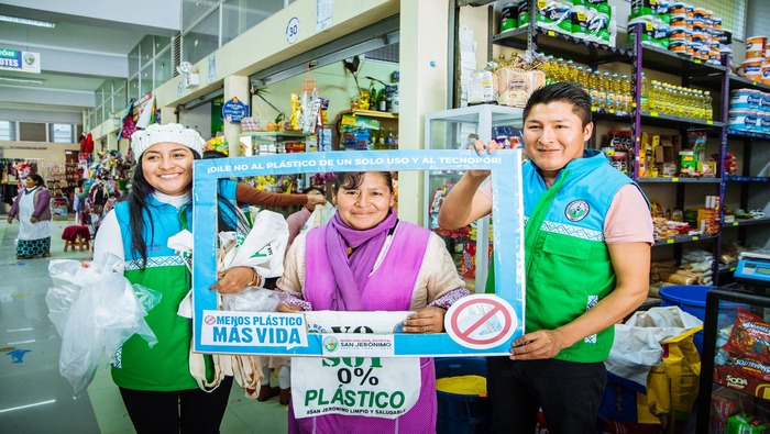MUNICIPALIDAD DE SAN JERÓNIMO SE UNE A LA CAMPAÑA NACIONAL MENOS PLÁSTICO MÁS VIDA POR EL DÍA MUNDIAL DEL CONSUMO RESPONSABLE.