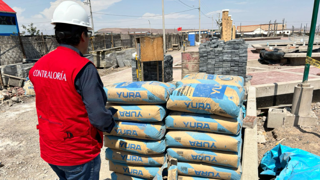 La Contraloría General advirtió que la Municipalidad Provincial de Jorge Basadre utiliza cemento vencido en dos obras de mejoramiento que se ejecutan actualmente en el Centro Poblado Pampa Sitana, distrito de Locumba, lo cual compromete la vida útil de la infraestructura ya que las más de mil bolsas de dicho producto no garantizarían la calidad de los elementos estructurales y no estructurales que se realizan en el marco de ambos proyectos.